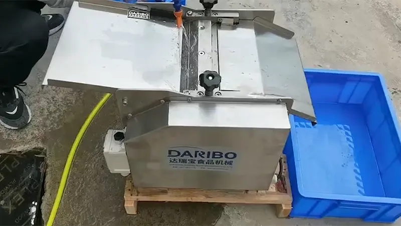 Peladora automática de pescado, DRB-Y270